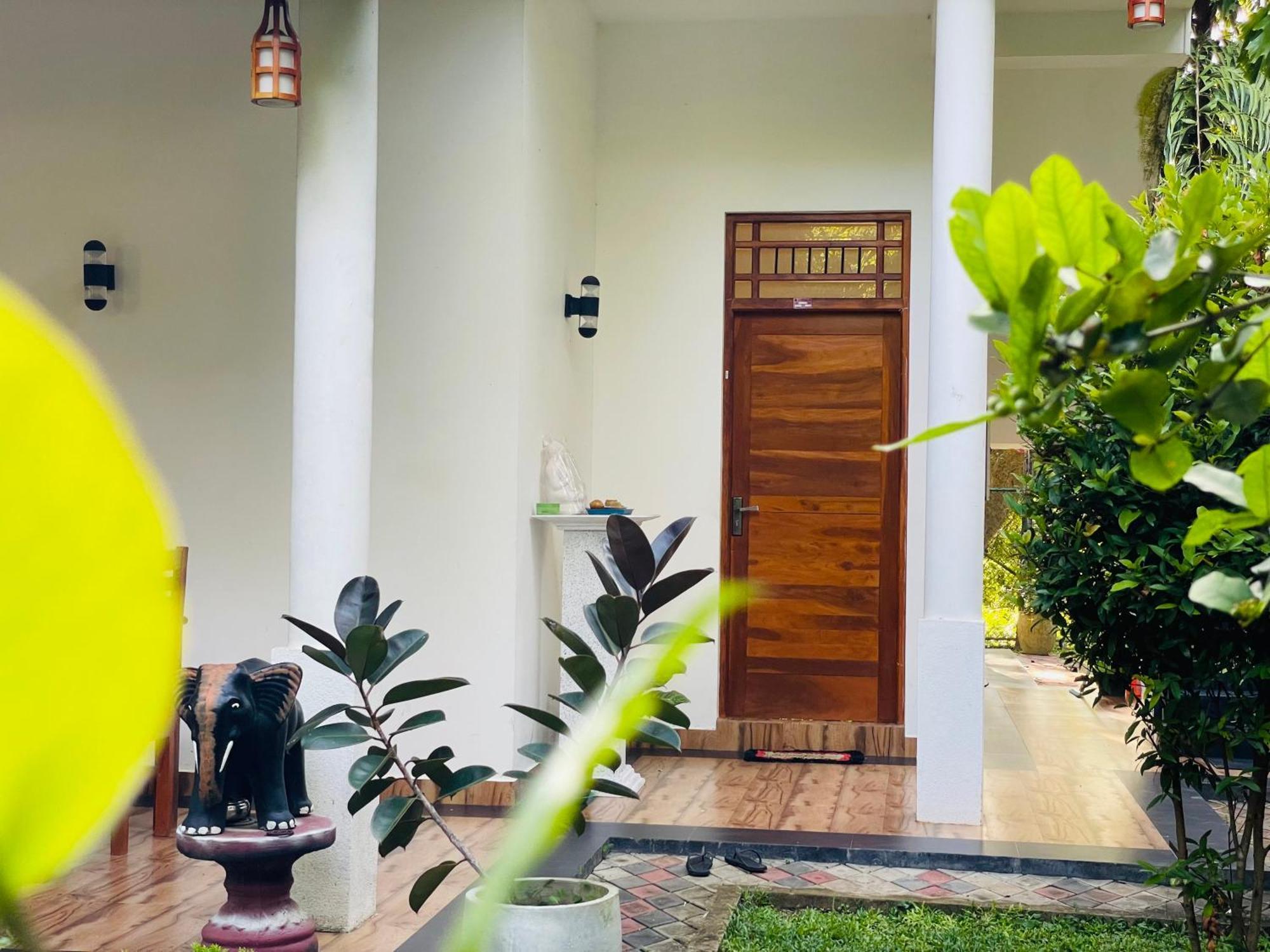 Yala Safari River View Hotel Tissamaharama Luaran gambar